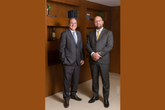 Rodrigo Gonçalves Pimentel explica como a recuperação judicial influencia a confiança dos investidores e o comportamento das ações no mercado.