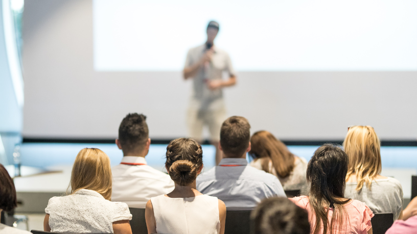 Audiências públicas sobre a Linha 5 foram retomadas em meio à disputa tarifária entre EUA e Canadá, observa Paulo Roberto Gomes Fernandes ao destacar o impacto comercial sobre o projeto energético.