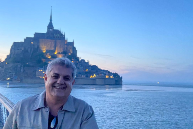 A França interiorana revela vilas e mercados que preservam a cultura regional, destaca Leonardo Rocha de Almeida.